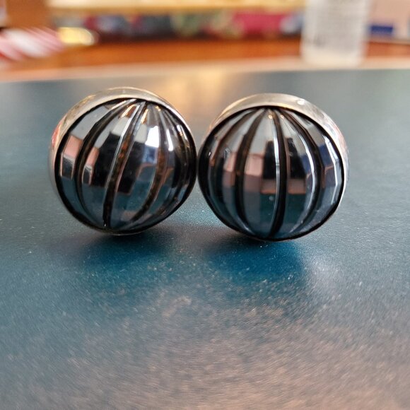 VTG Cufflinks & Tie Tack Signed Swank Black Hematite? Silver Tone Dome Faceted - Picture 2 of 7